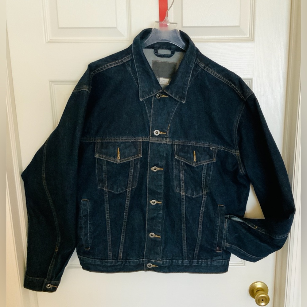 VINTAGE HEAVY WEIGHT DENIM TRUCKER JACKET.